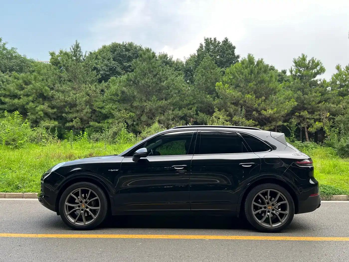 2023 Cayenne E-Hybrid 2.0T — миниатюра 5