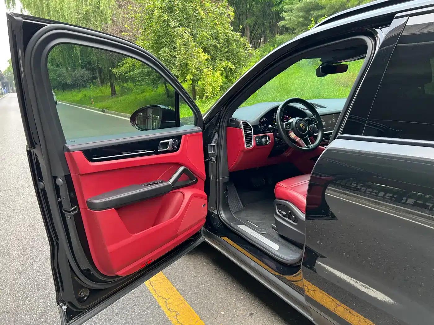 2023 Cayenne E-Hybrid 2.0T — миниатюра 9