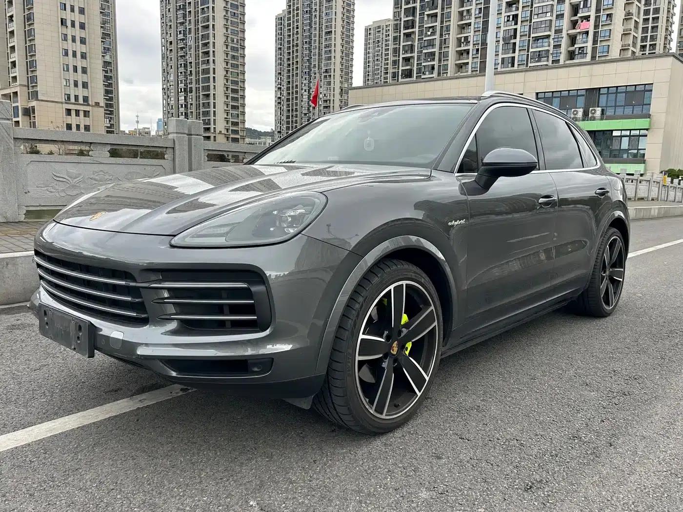 2021 Cayenne E-Hybrid 2.0T — миниатюра 1