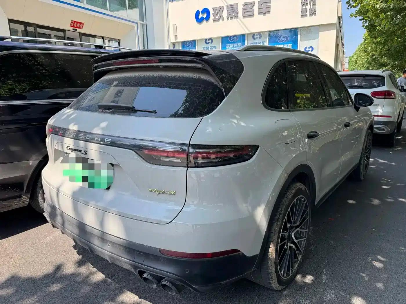 2019 Cayenne E-Hybrid 2.0T — миниатюра 8