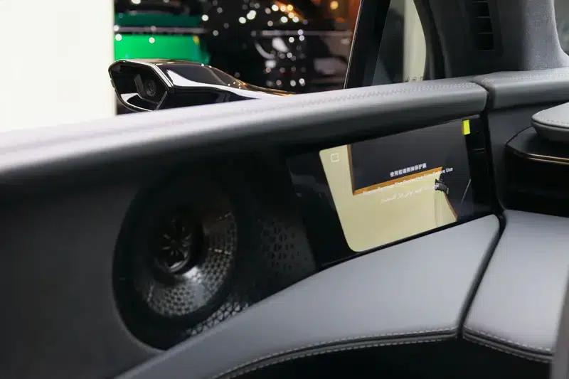 2025 Emeya 600 Luxury Edition — миниатюра 14