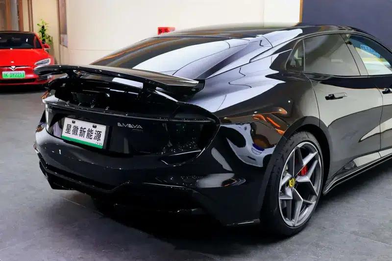 2025 Emeya 600 Luxury Edition — миниатюра 17