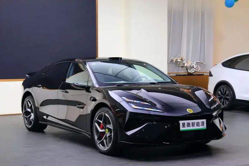 2025 Emeya 600 Luxury Edition — миниатюра 3