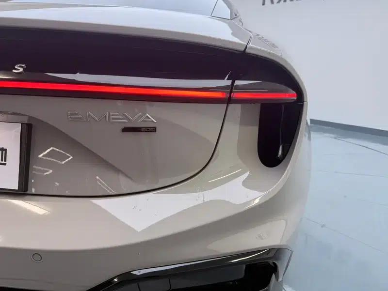 2025 Emeya 600 Luxury Edition — миниатюра 14
