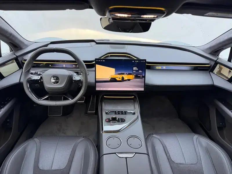 2025 Emeya 600 Luxury Edition — миниатюра 16