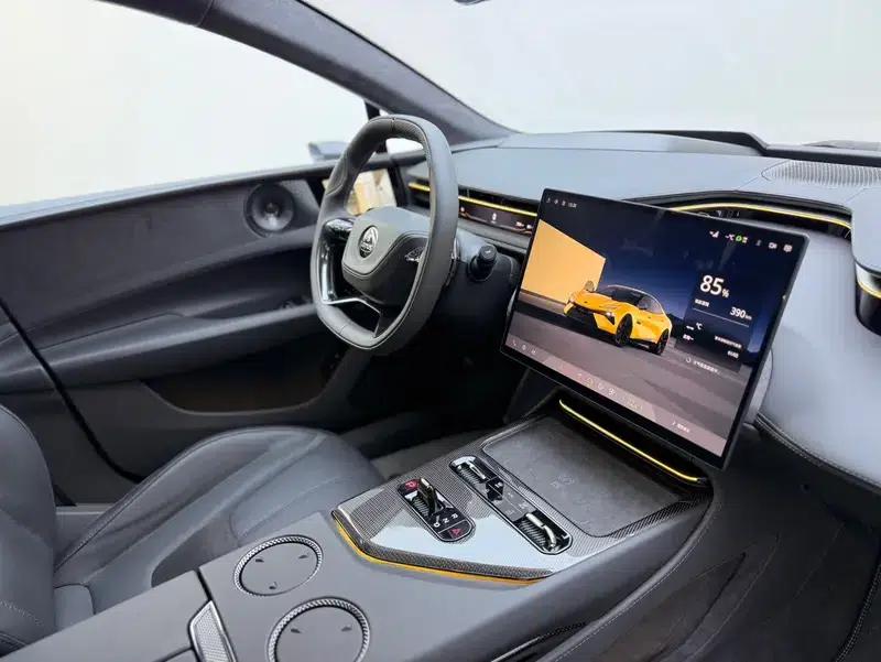 2025 Emeya 600 Luxury Edition — миниатюра 21