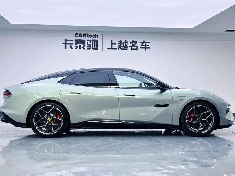 2025 Emeya 600 Luxury Edition — миниатюра 8