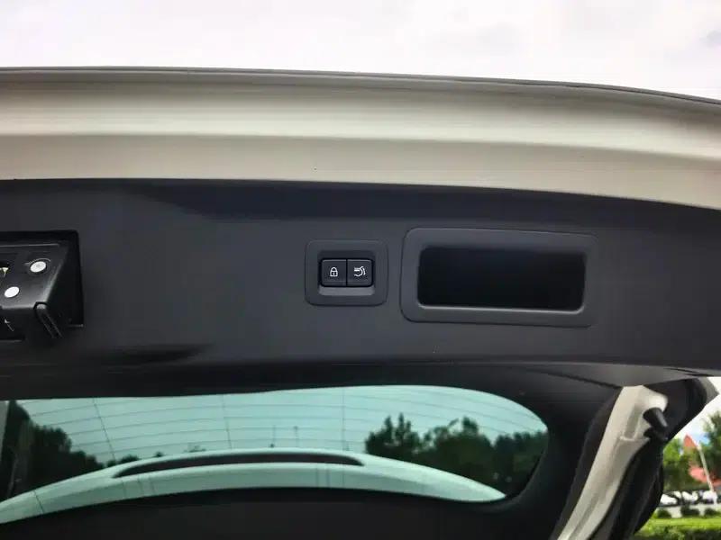 Mazda CX-50 2023 2.0L Automatic Comfort Edition — миниатюра 17