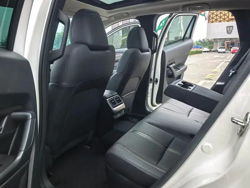 Mazda CX-50 2023 2.0L Automatic Comfort Edition — миниатюра 25