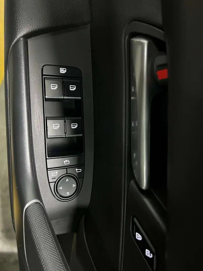 Mazda CX-50 2023 2.0L Automatic Comfort Edition — миниатюра 9
