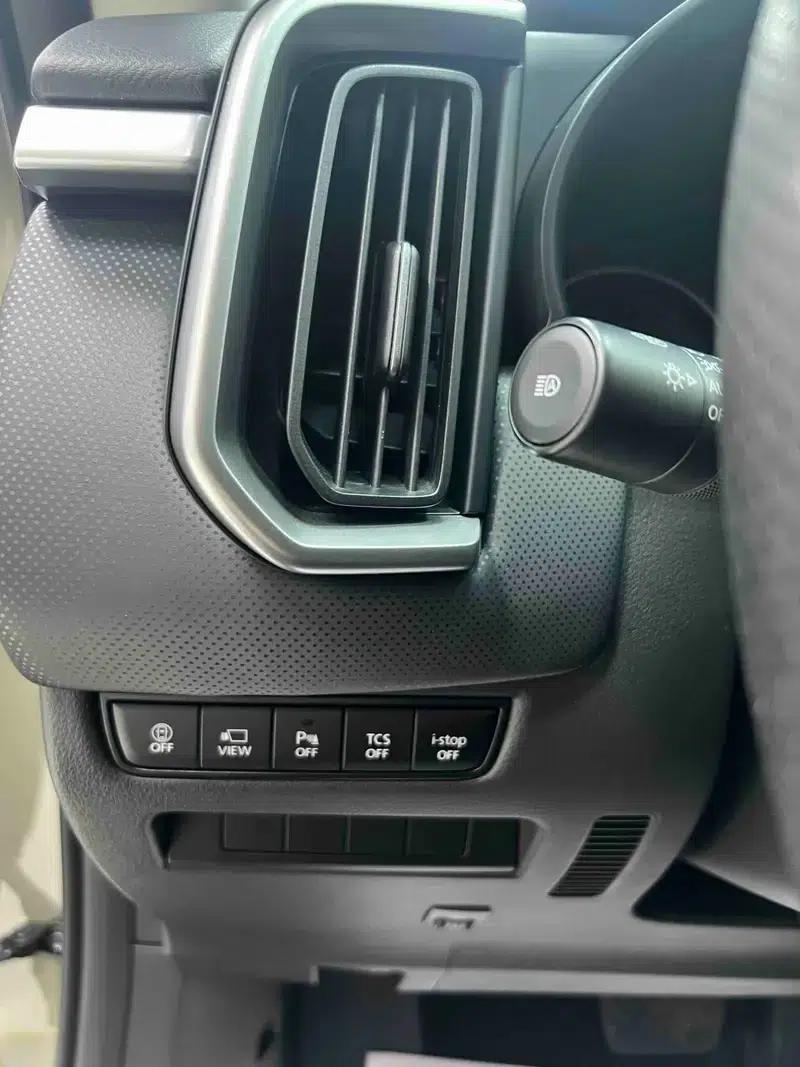 Mazda CX-50 2023 2.0L Automatic Leading Edition — миниатюра 18