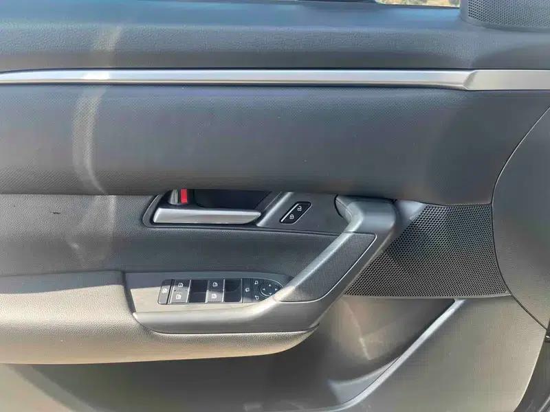 Mazda CX-50 2023 2.0L Automatic Leading Edition — миниатюра 23