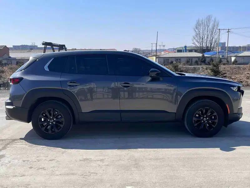 Mazda CX-50 2023 2.0L Automatic Leading Edition — миниатюра 8
