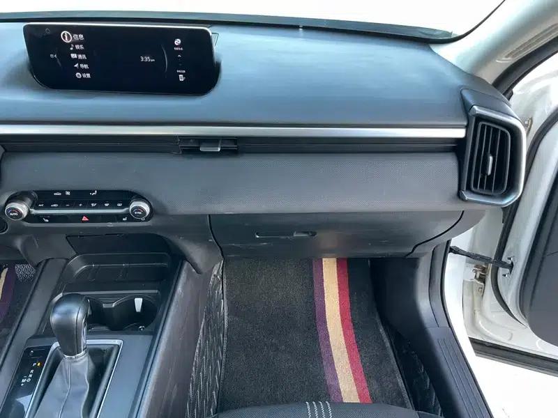 Mazda CX-50 2023 2.0L Automatic Leading Edition — миниатюра 8
