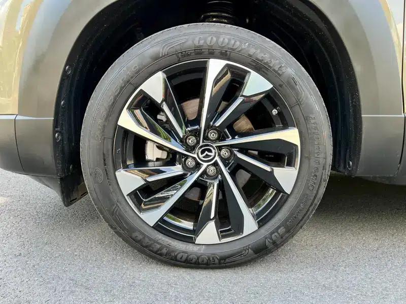 Mazda CX-50 2023 2.5L Automatic Premium Edition — миниатюра 16