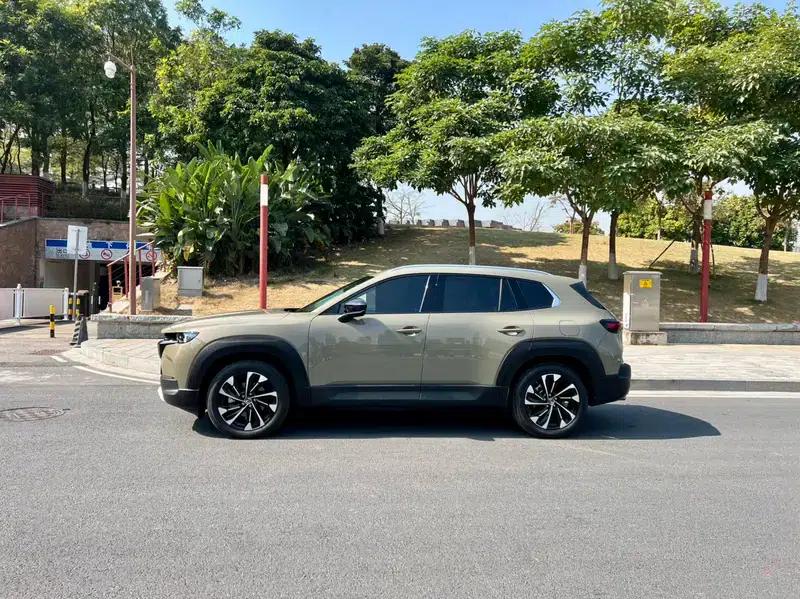 Mazda CX-50 2023 2.5L Automatic Premium Edition — миниатюра 4