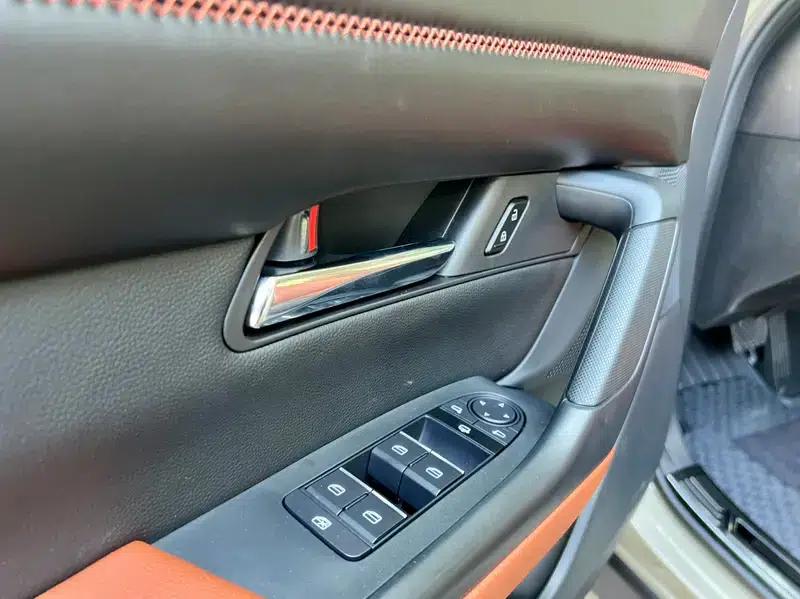 Mazda CX-50 2023 2.5L Automatic Premium Edition — миниатюра 40