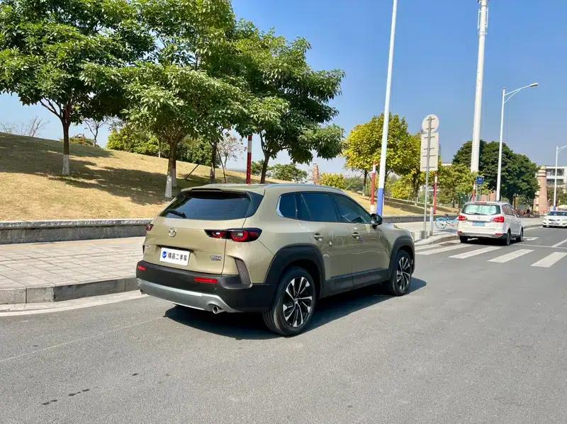 Mazda CX-50 2023 2.5L Automatic Premium Edition — миниатюра 7