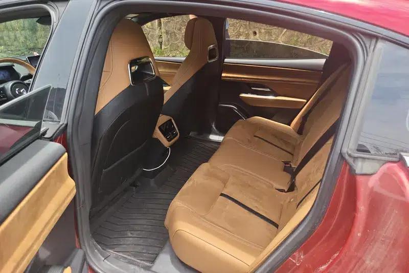 Mazda EZ-6 2024 Extended Range 200 Smart Edition — миниатюра 16