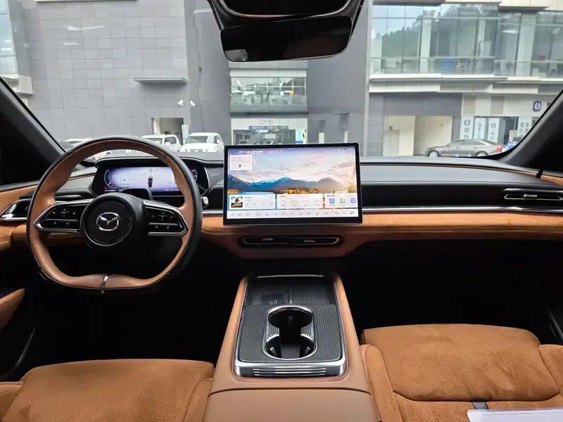 Mazda EZ-6 2024 Extended Range 200 Smart Edition — миниатюра 32