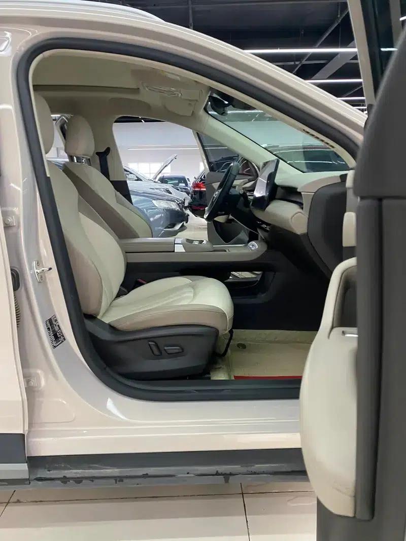 MG ES5 2025 525max Rear-Wheel Drive Intelligent Driving Edition — миниатюра 11