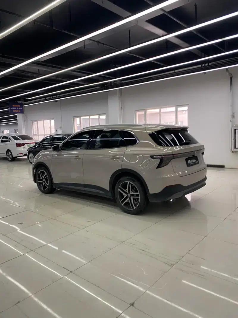 MG ES5 2025 525max Rear-Wheel Drive Intelligent Driving Edition — миниатюра 4