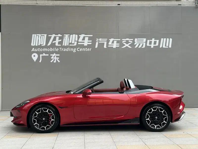 2024 MG Cyberster 501km Charming Edition — миниатюра 3
