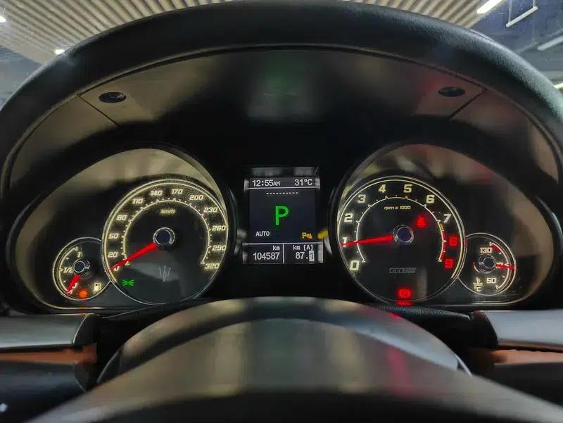 GranTurismo 2012 4.7L MC Stradale — миниатюра 11