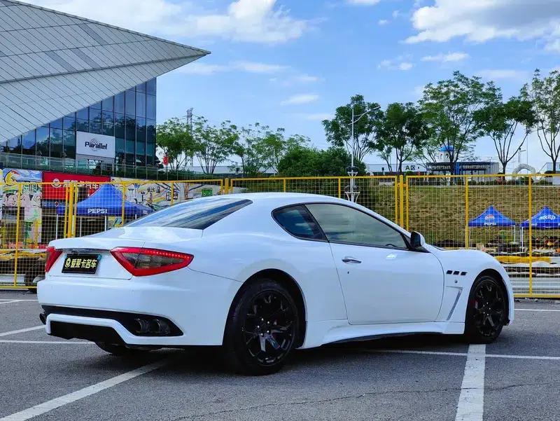 GranTurismo 2012 4.7L MC Stradale — миниатюра 6