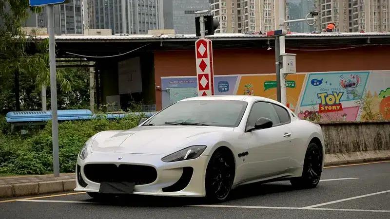 2013 GranTurismo 4.2L Automatic Rear-Wheel Drive 4-Seater (Parallel Import) — миниатюра 1