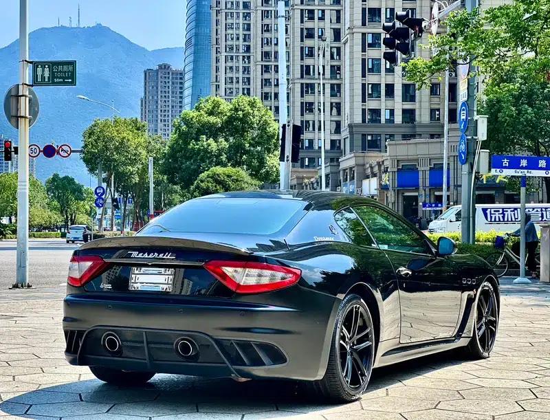 GranTurismo 2012 4.7L MC Stradale — миниатюра 7