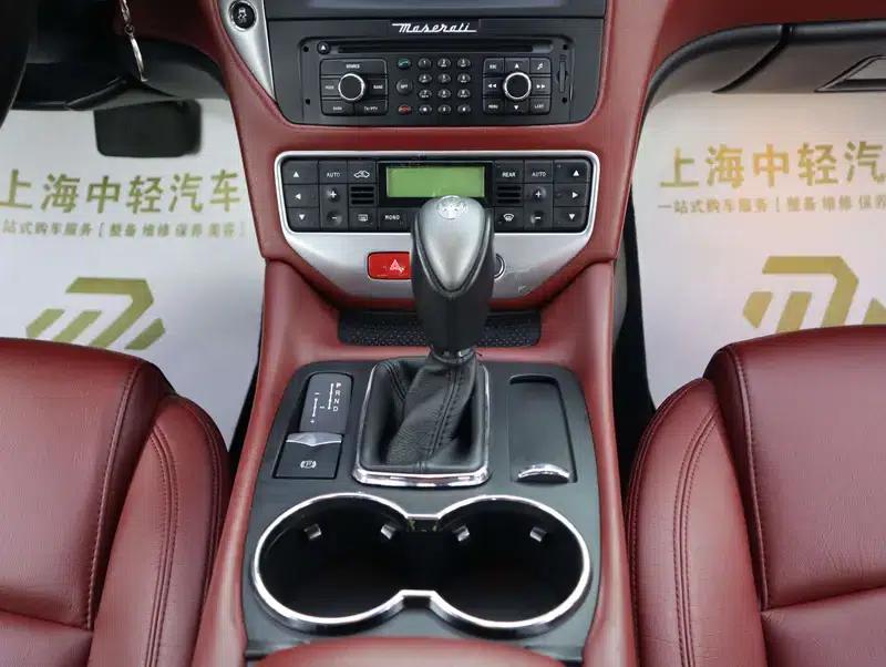 2013 GranTurismo 4.2L Automatic Rear-Wheel Drive 4-Seater (Parallel Import) — миниатюра 16