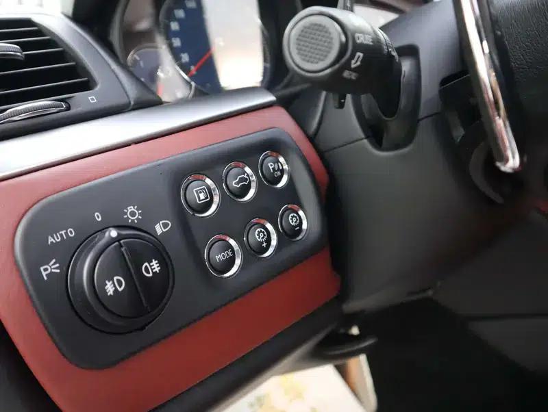 2013 GranTurismo 4.2L Automatic Rear-Wheel Drive 4-Seater (Parallel Import) — миниатюра 17