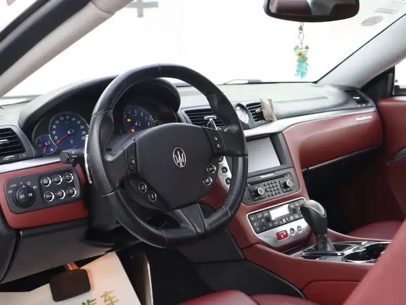 2013 GranTurismo 4.2L Automatic Rear-Wheel Drive 4-Seater (Parallel Import) — миниатюра 19
