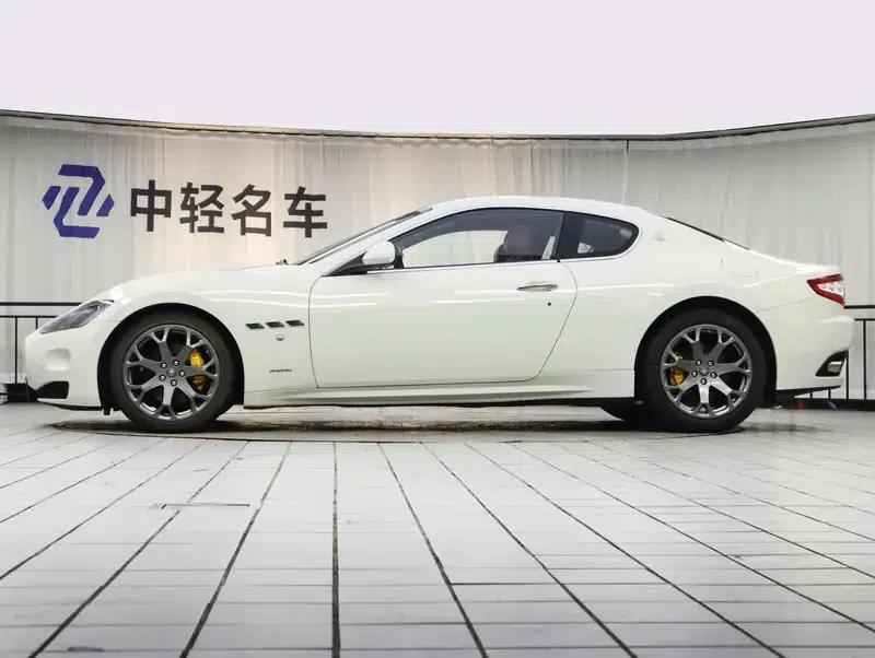 2013 GranTurismo 4.2L Automatic Rear-Wheel Drive 4-Seater (Parallel Import) — миниатюра 3