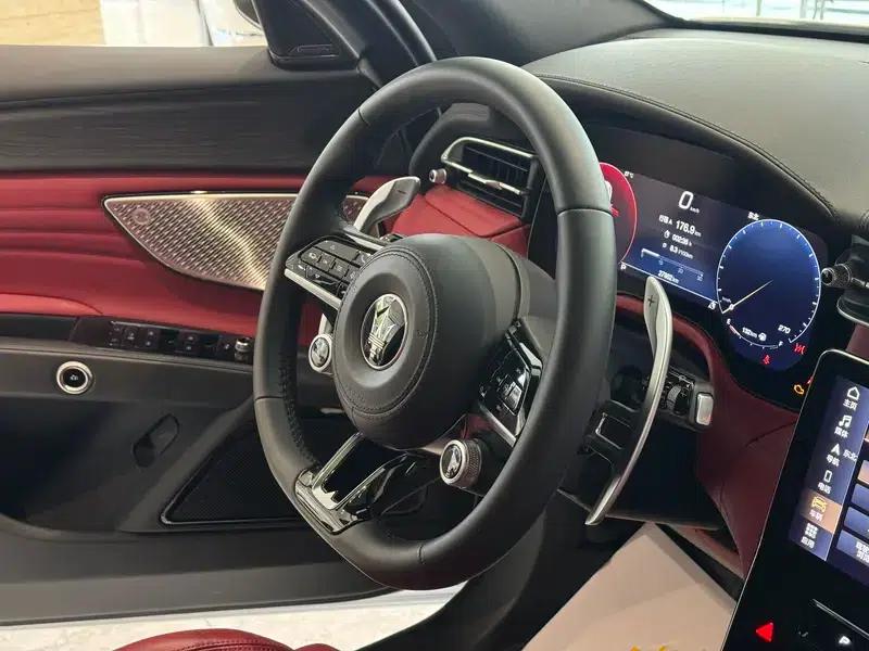 2023 Grecale 2.0T GT — миниатюра 17