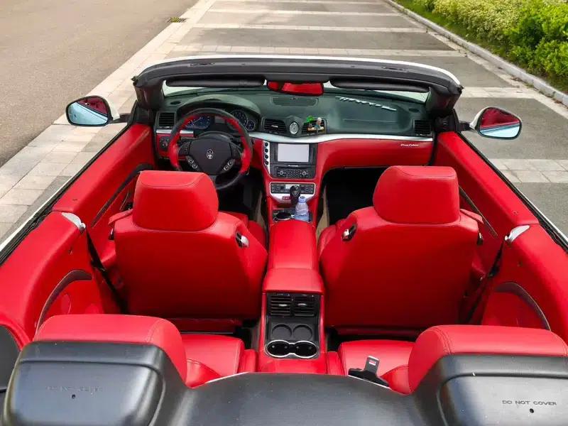 2012 GranCabrio 4.7L Sport — миниатюра 13