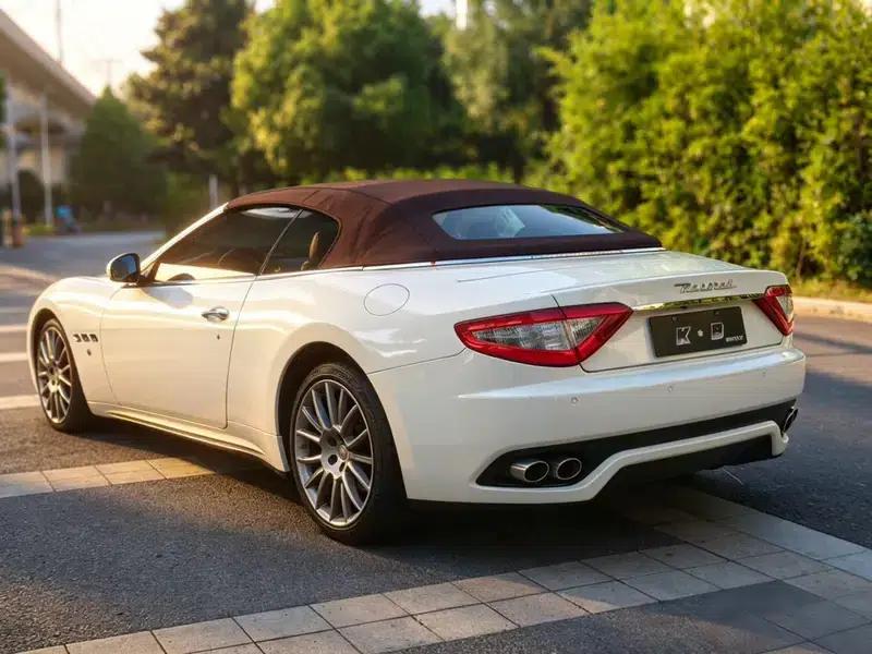 2012 GranCabrio 4.7L Sport — миниатюра 4