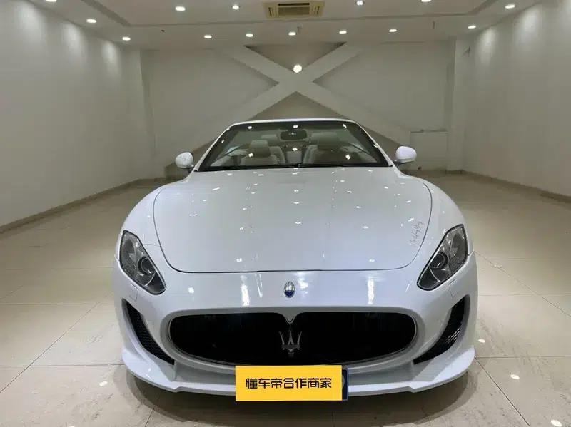 GranCabrio 2010 4.7L Automatic — миниатюра 2