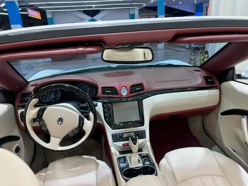 GranCabrio 2010 4.7L Automatic — миниатюра 14