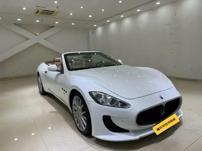 GranCabrio 2010 4.7L Automatic — миниатюра 3