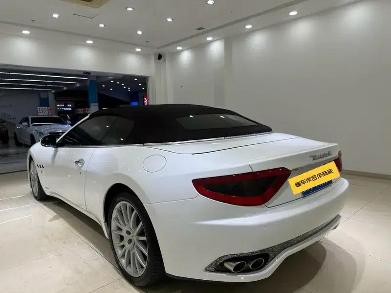 GranCabrio 2010 4.7L Automatic — миниатюра 5
