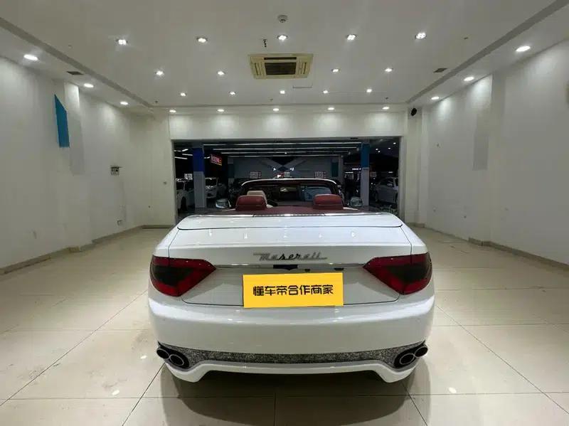 GranCabrio 2010 4.7L Automatic — миниатюра 6