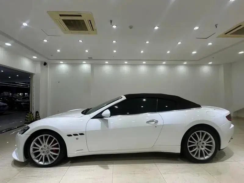 GranCabrio 2010 4.7L Automatic — миниатюра 8