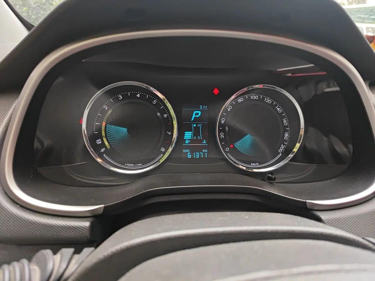 Chevrolet Lova RV 2016 1.5L Automatic FunDrive Edition — миниатюра 11
