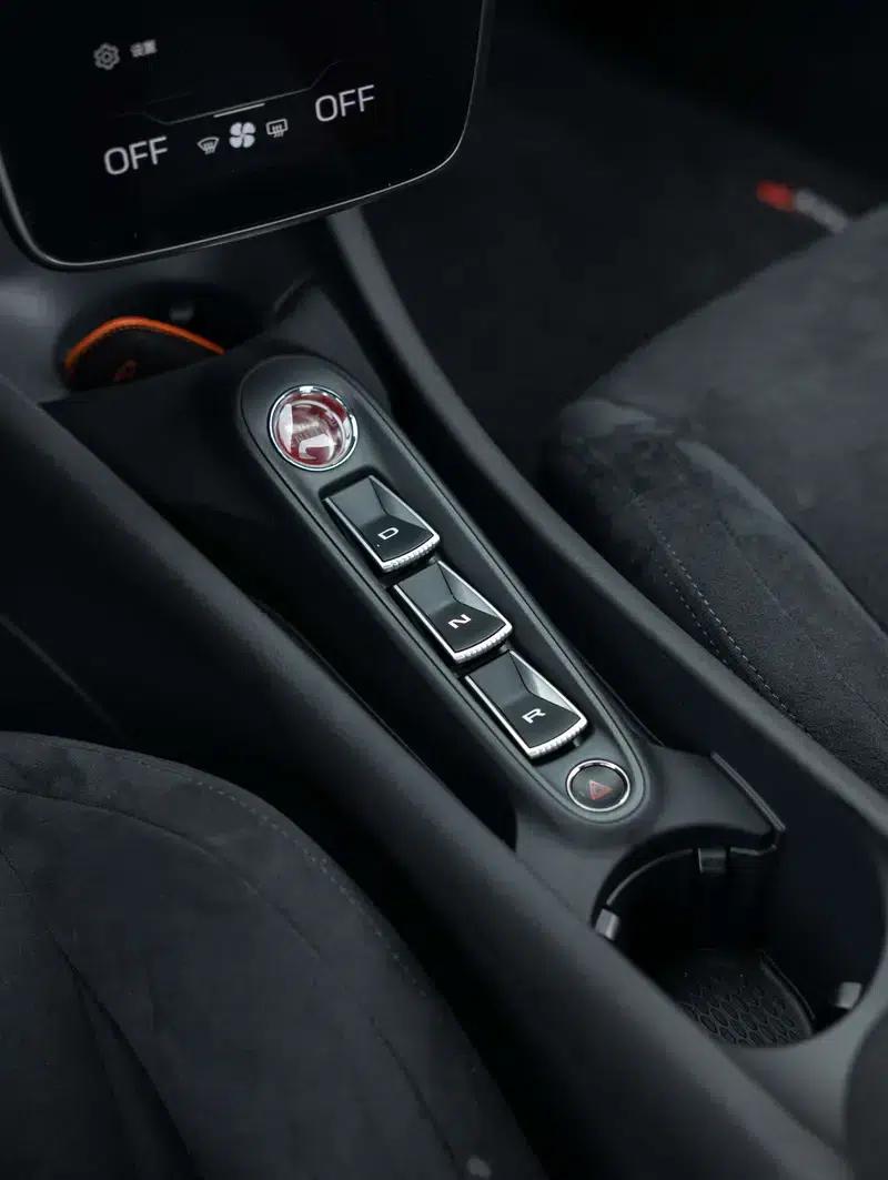 McLaren Artura 2023 3.0T PHEV Standard Edition — миниатюра 16