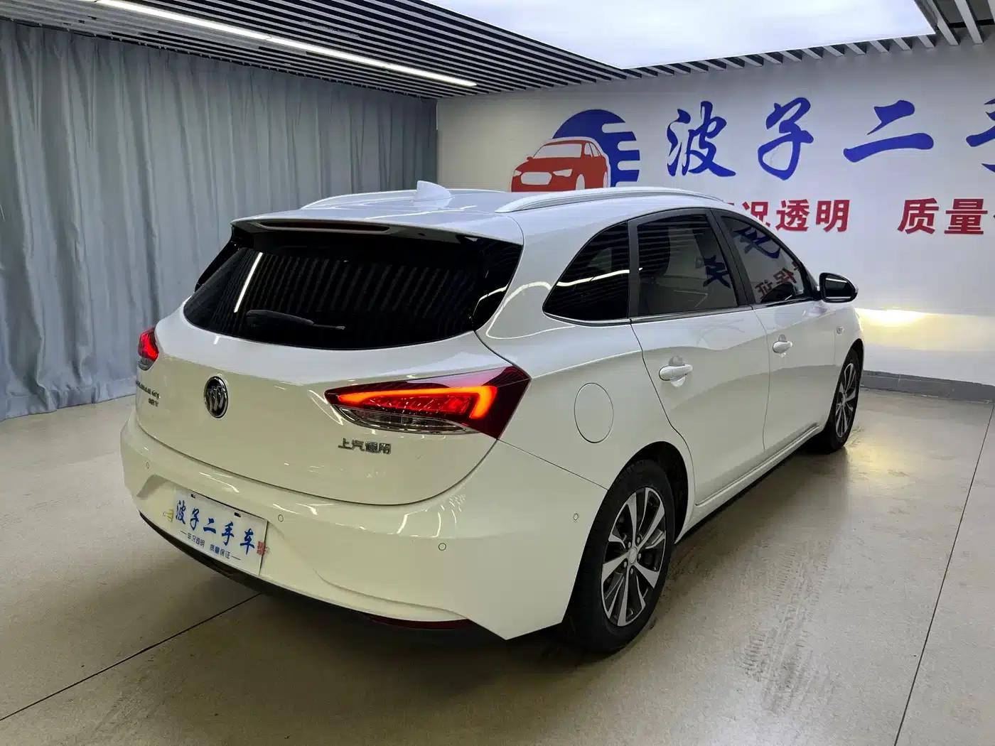 Buick Verano 2018 18T Automatic Flagship — миниатюра 18