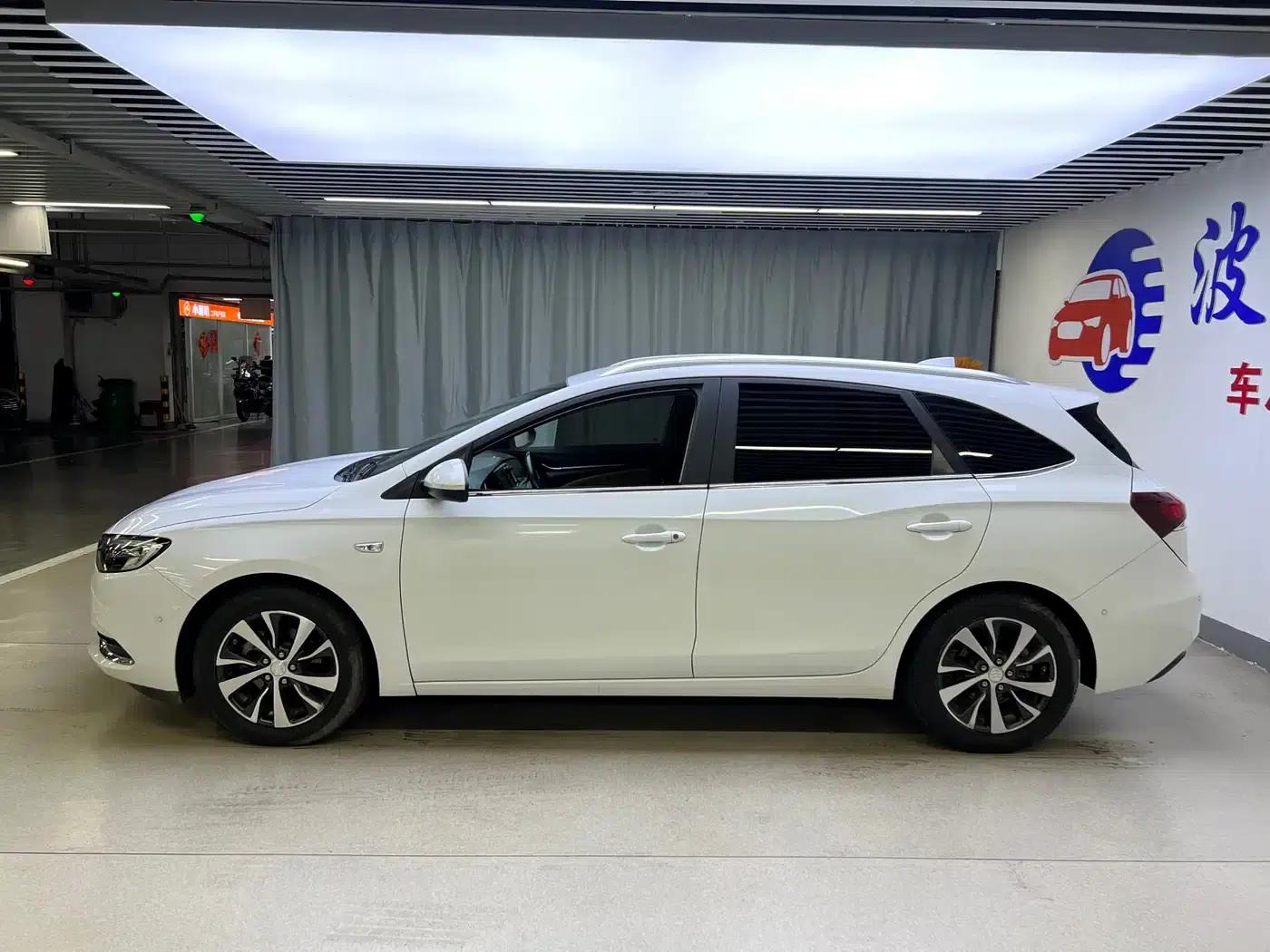 Buick Verano 2018 18T Automatic Flagship — миниатюра 4