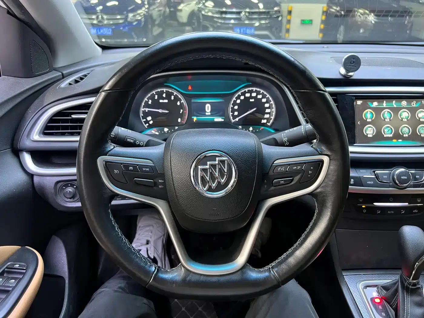 Buick Verano 2018 18T Automatic Flagship — миниатюра 5
