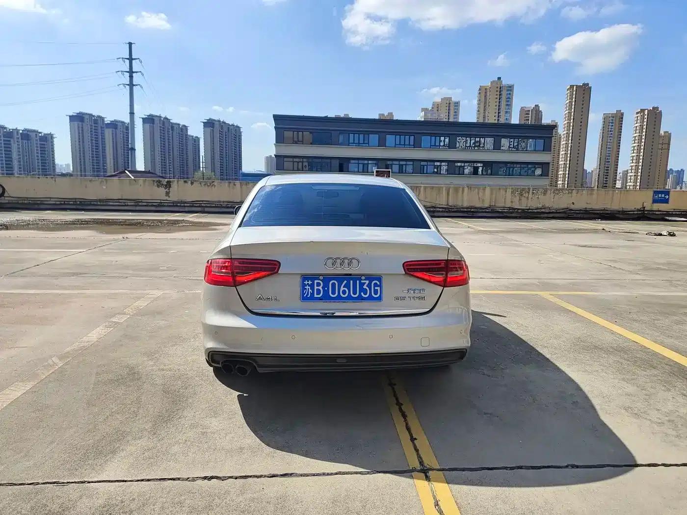 Audi A4L 2016 35 TFSI Classic Edition S line Comfort — миниатюра 4